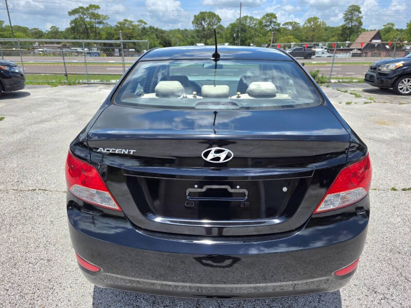 2012 Hyundai Accent GLS