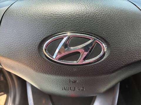 2020 Hyundai Veloster 2.0L