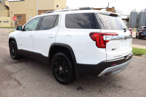 2023 GMC Acadia SLT