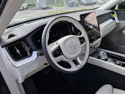 2026 Volvo XC60 B5 Ultra