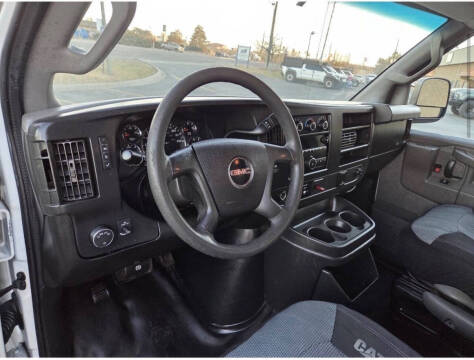 2017 GMC Savana 2500