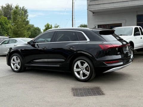 2019 Audi e-tron quattro Premium Plus