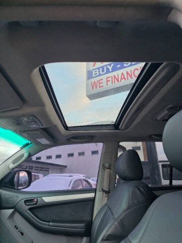 2004 Toyota 4Runner SR5