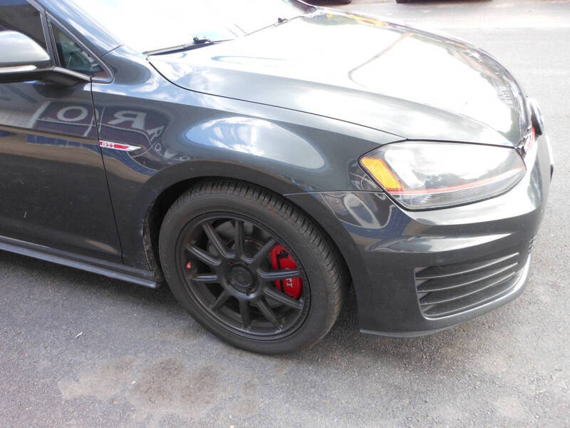 2017 Volkswagen Golf GTI SE