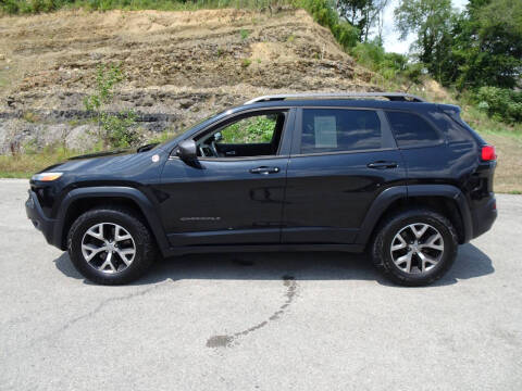 2014 Jeep Cherokee for sale at LYNDORA AUTO SALES in Lyndora PA