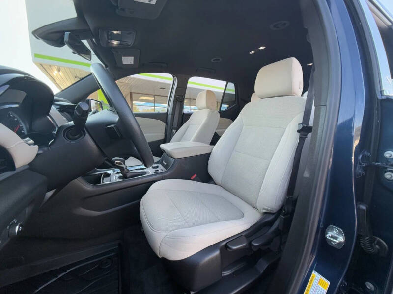 2022 Chevrolet Traverse LS