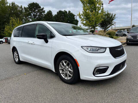 2024 Chrysler Pacifica Touring L