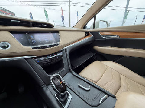 2017 Cadillac XT5 Platinum