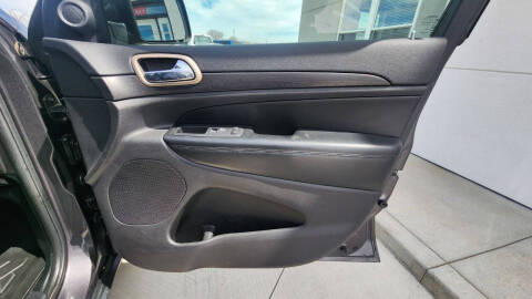 2017 Jeep Grand Cherokee Laredo E