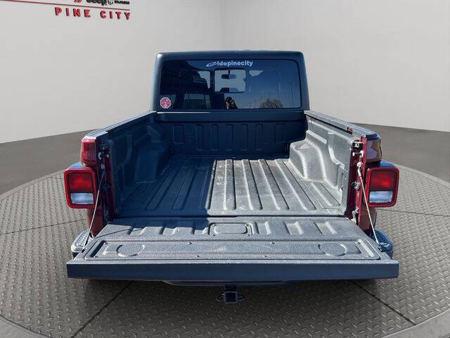 2022 Jeep Gladiator Willys