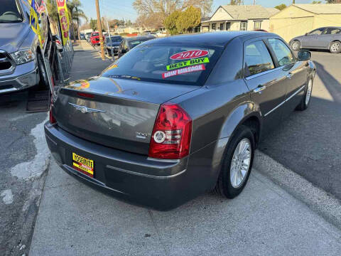 2010 Chrysler 300 Touring