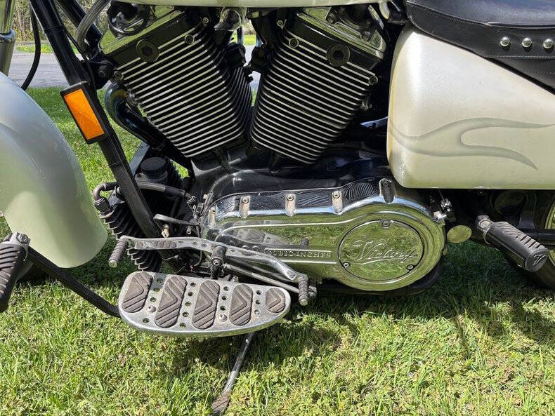 1999 Victory V92C