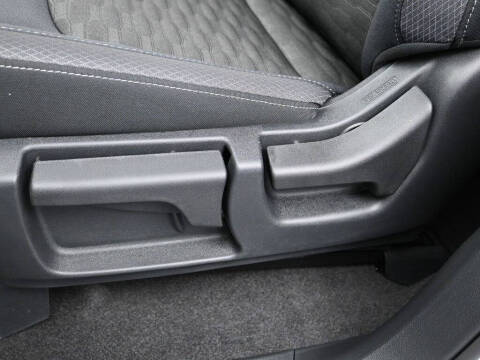 2025 Nissan Pathfinder S