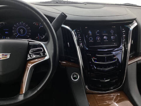 2017 Cadillac Escalade Luxury