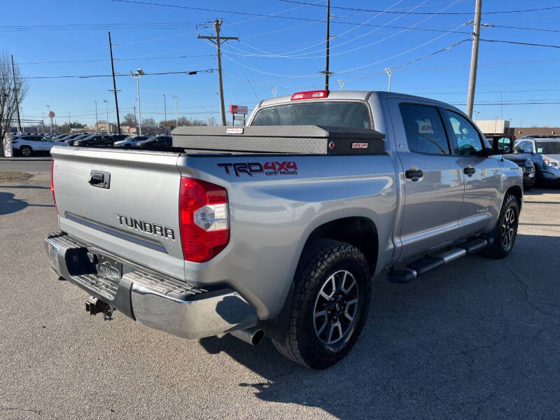 2016 Toyota Tundra SR5 photo 7