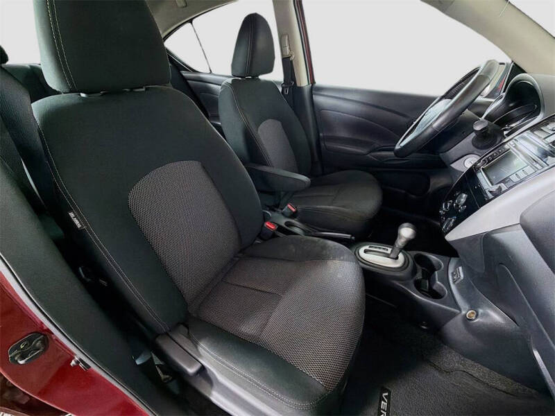 2017 Nissan Versa 1.6 SV