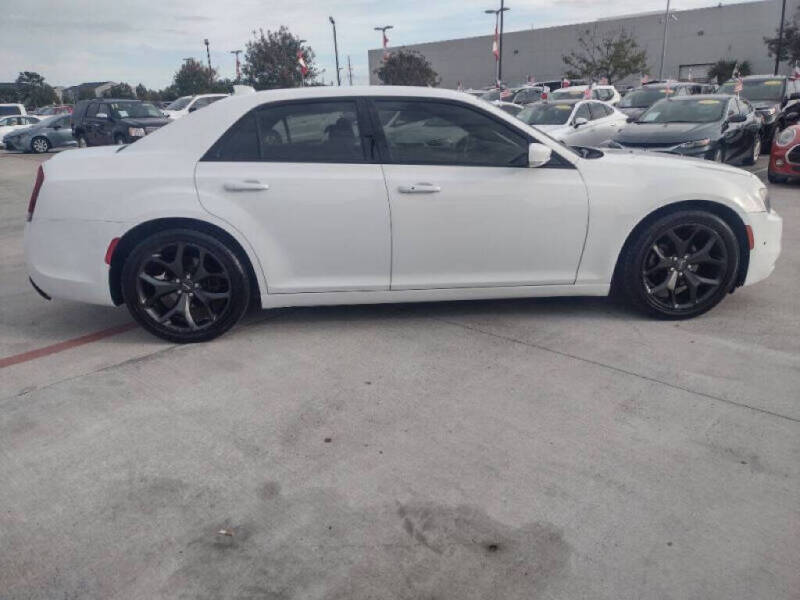 2021 Chrysler 300 S V6