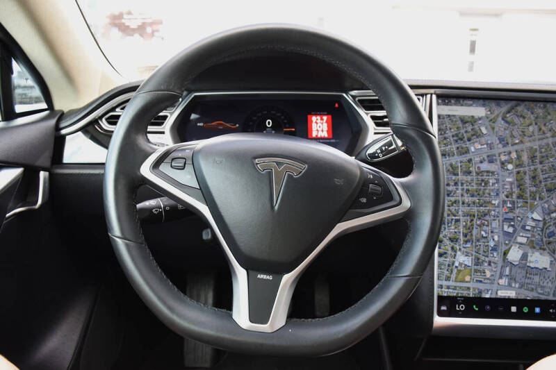 2013 Tesla Model S