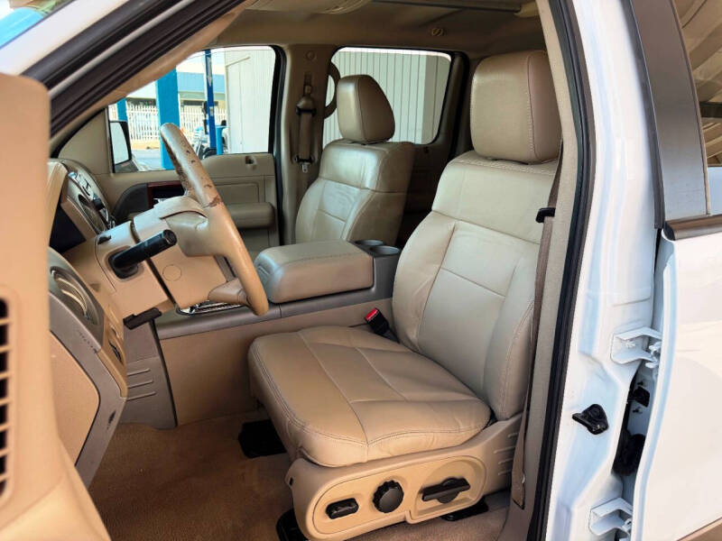 2005 Ford F-150 Lariat