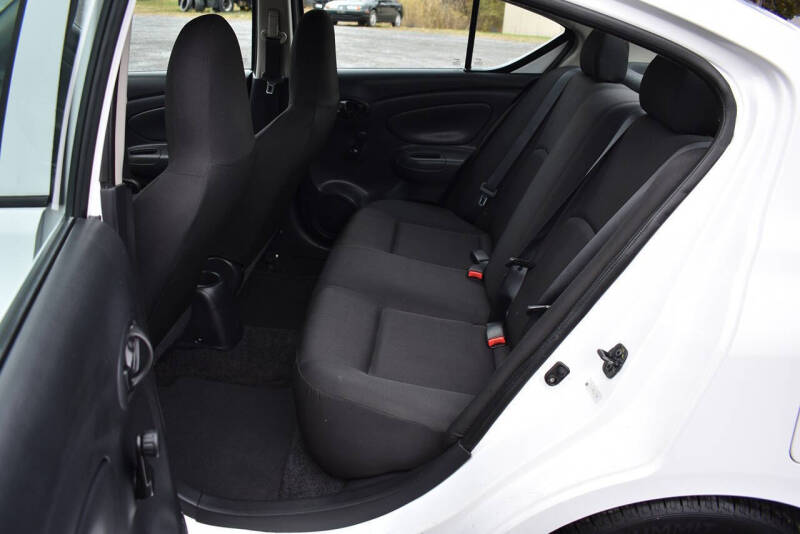 2016 Nissan Versa 1.6 S Plus