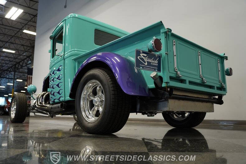 1932 Ford F-100