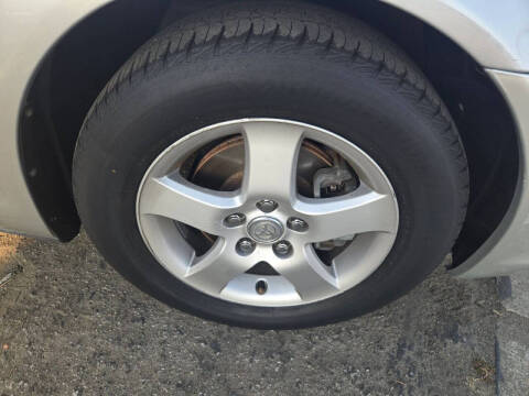 2003 Toyota Camry SE V6