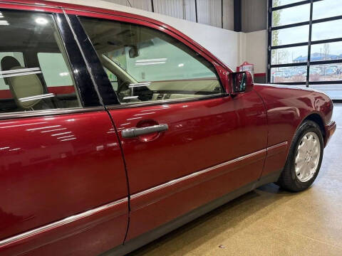 1999 Mercedes-Benz E-Class E 320