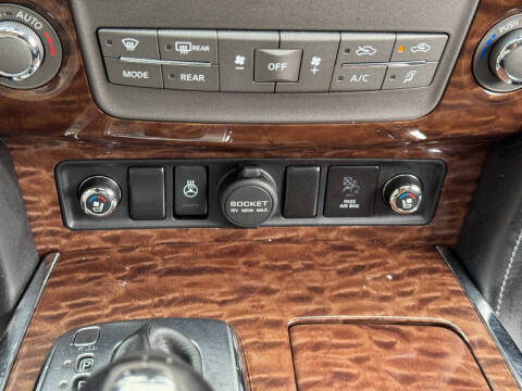 2017 Nissan Armada Platinum