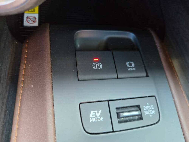 2022 Toyota Venza XLE