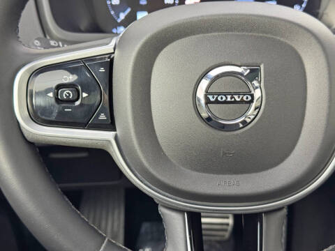 2022 Volvo XC90 Recharge T8 R-Design