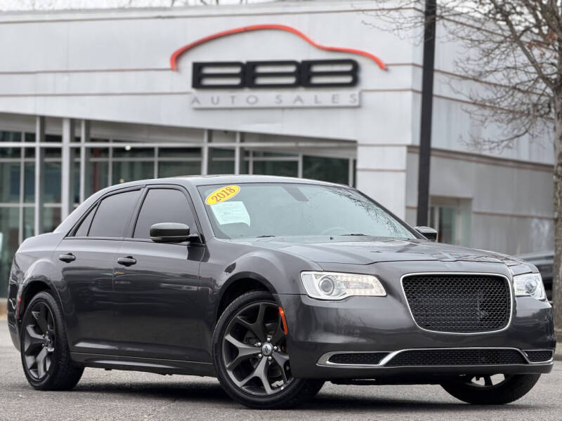 2018 Chrysler 300 S's photo