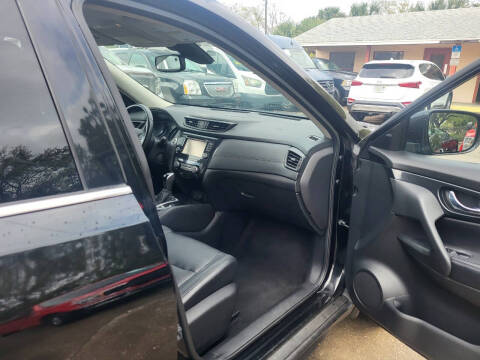 2017 Nissan Rogue SL