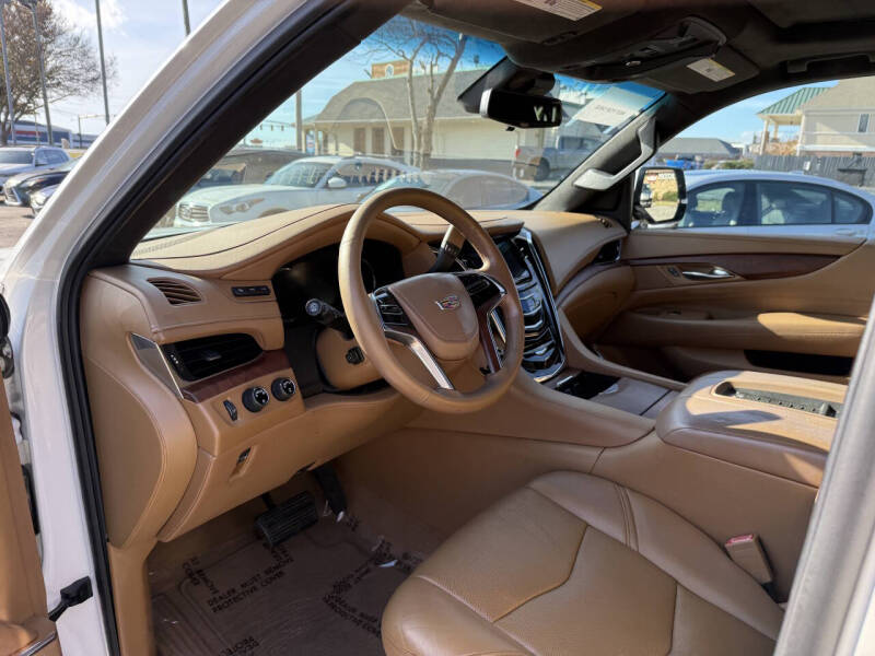 2017 Cadillac Escalade ESV Platinum