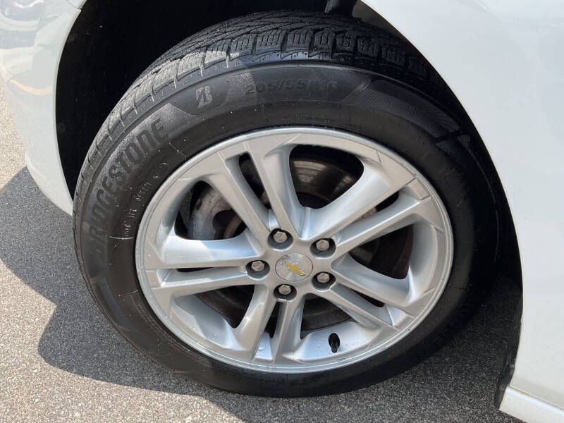 2017 Chevrolet Cruze LT Auto