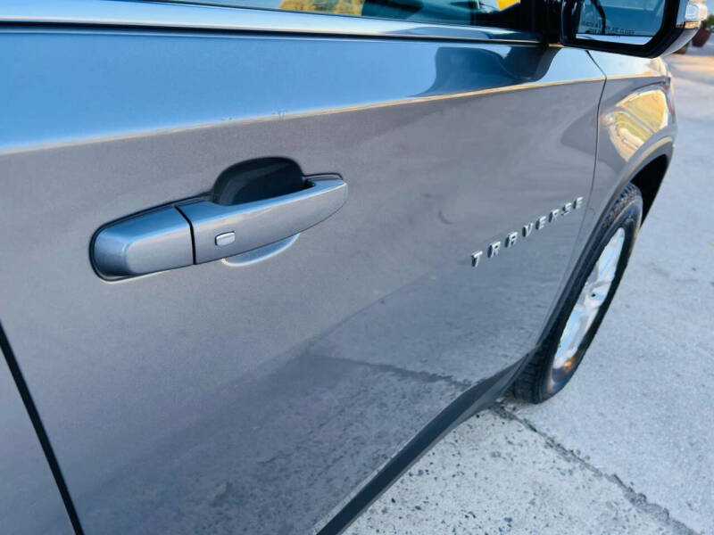 2019 Chevrolet Traverse LT Cloth