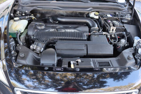 2011 Volvo C70 T5