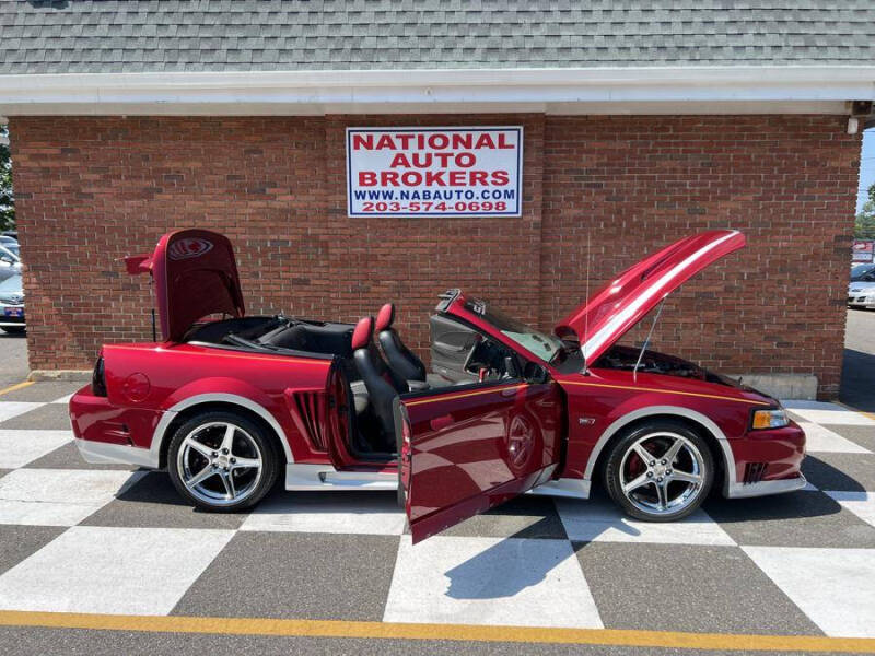 2004 Ford Mustang GT Deluxe