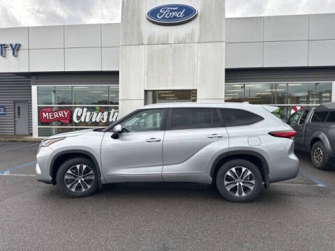 2023 Toyota Highlander L