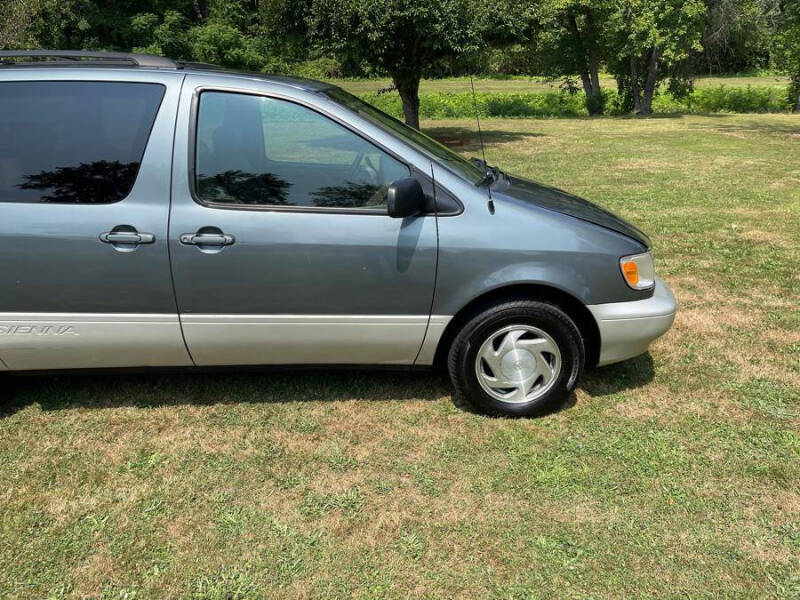 1999 Toyota Sienna