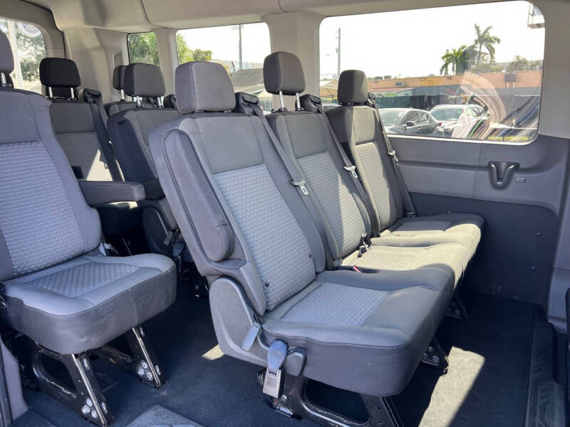 2023 Ford Transit 350 XLT