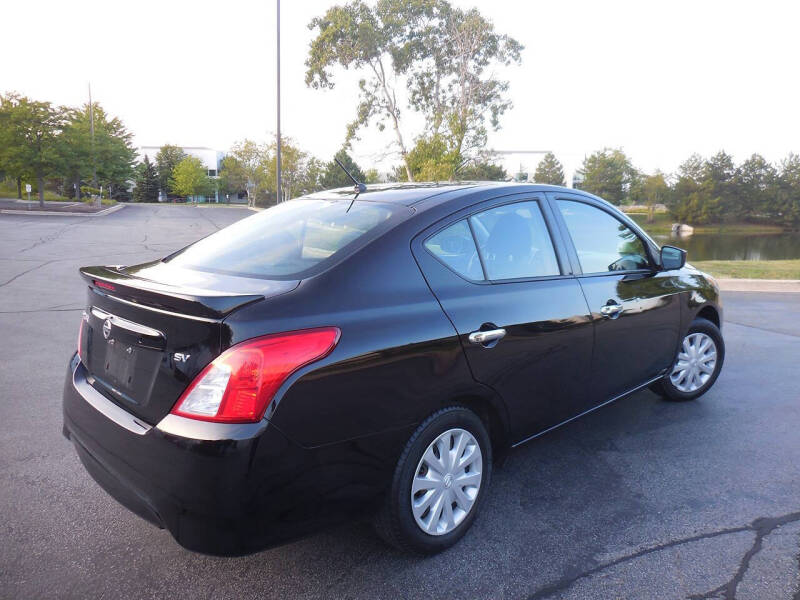 2019 Nissan Versa SV