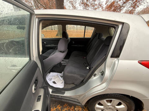 2009 Nissan Versa 1.8 S