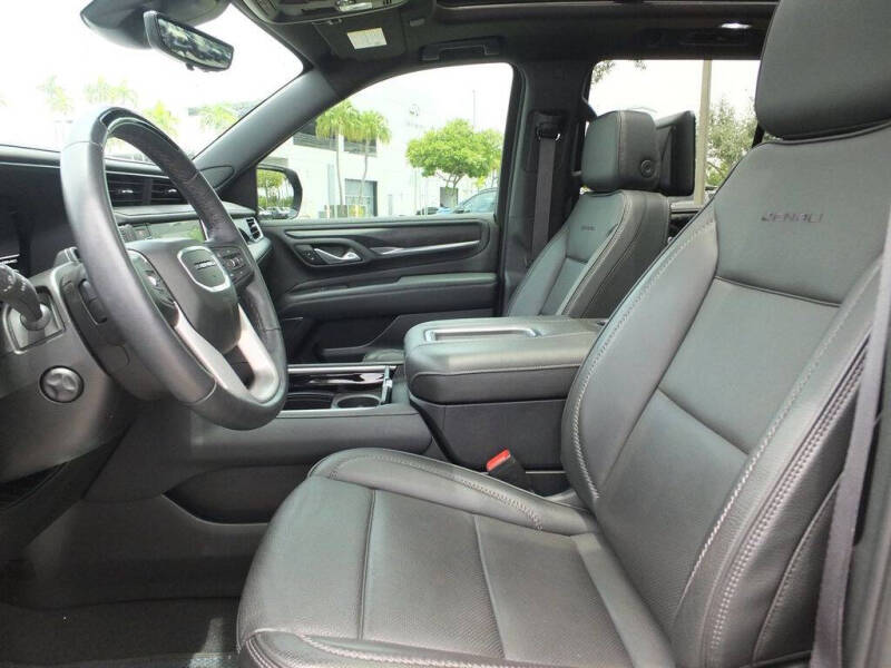 2024 GMC Yukon Denali