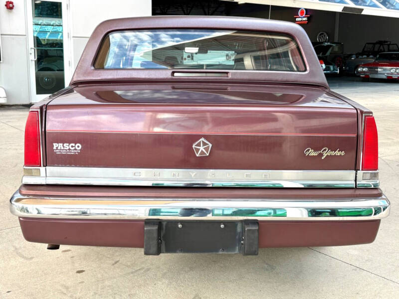 1990 Chrysler New Yorker