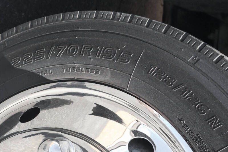 2015 Freightliner MT45 Chassis