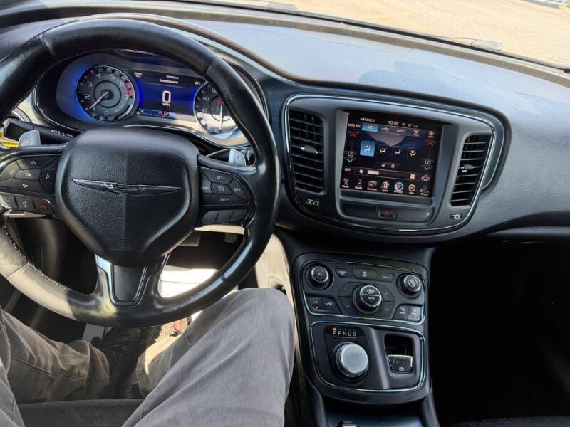 2015 Chrysler 200 S