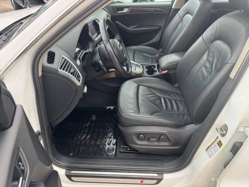 2011 Audi Q5 3.2 quattro Premium Plus