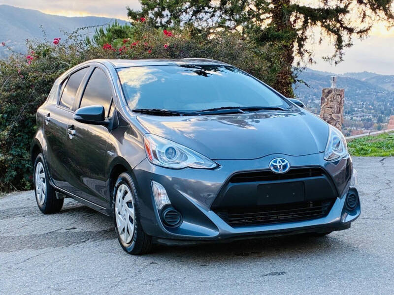 2015 Toyota Prius c One