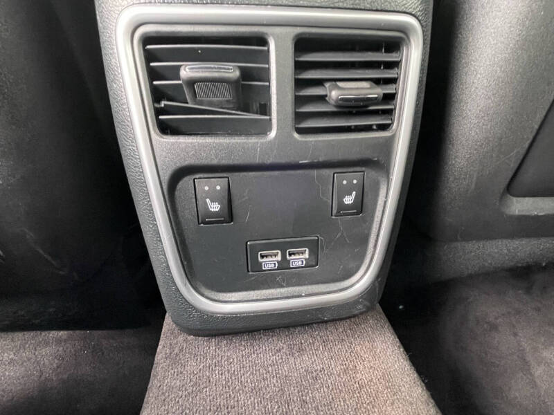 2017 Chrysler 300 C Platinum