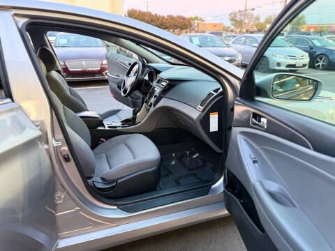 2013 Hyundai Sonata Hybrid